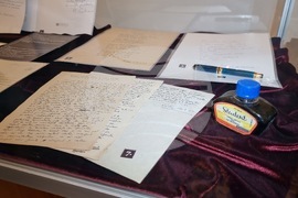 Румъния - изложба - писалки