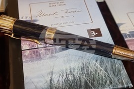 Румъния - изложба - писалки