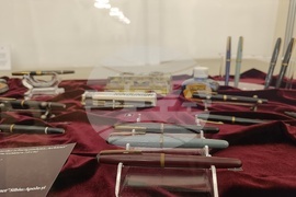 Румъния - изложба - писалки