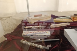 Румъния - изложба - писалки