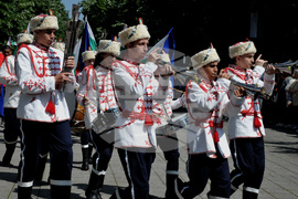 Бургас - 24 май - празнично шествие