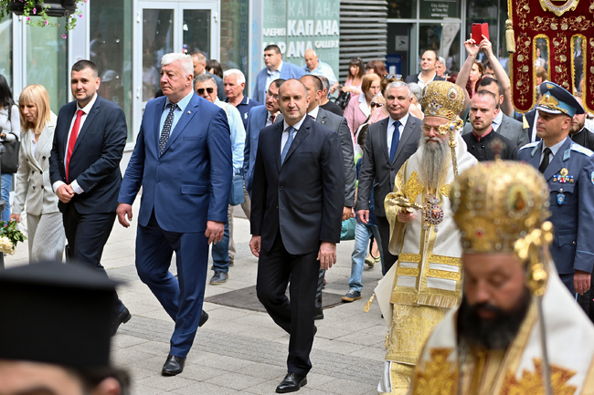 Държавният глава: Да тачим историята и традициите си и да не забравяме, че пътят напред проправяме ние