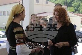 Сърбия - Илияна Йотова - 24 май - училище