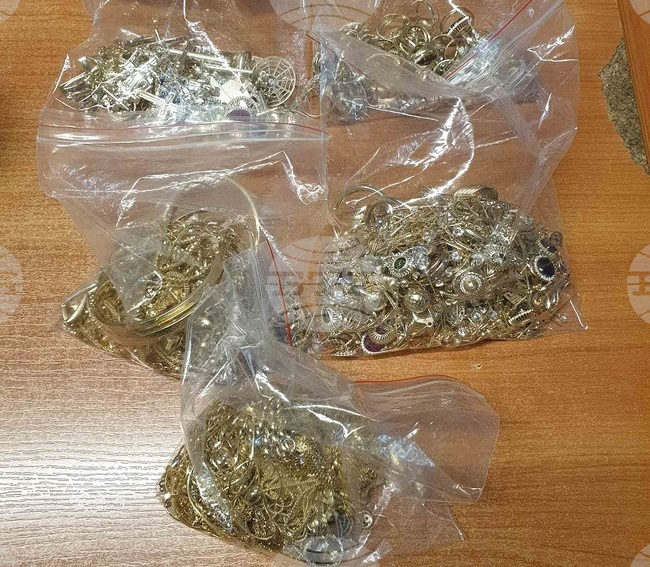 Турски гражданин и румънска гражданка са обвинени в контрабанда на злато и сребро през ГКПП "Капитан Андреево"