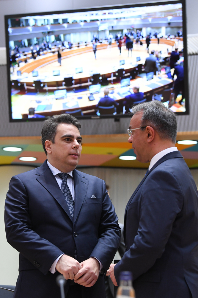 Вицепремиерът Асен Василев призова колегите си от ЕС за реални действия за борба с инфлацията