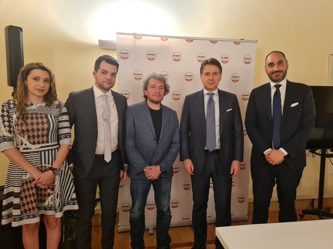 Тошко Йорданов, заместник председател на ПП „Има такъв народ“ и председател на парламентарната група на ПП „Има такъв народ“, проведе работна среща в централата на ПП „Пет звезди“ в Рим.