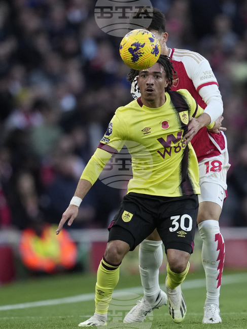 ФК Париж привлече под наем нападателя на Бърнли Люка Колеошо