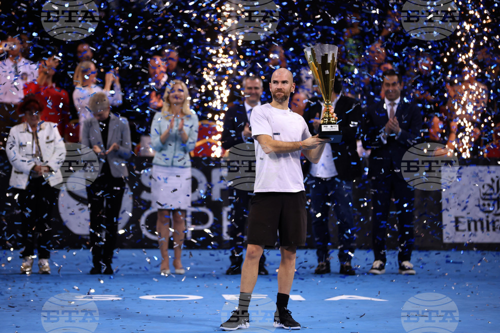 Тенис - Sofia Open 2023 - финал - Адриан Манарино - церемония - награждаване