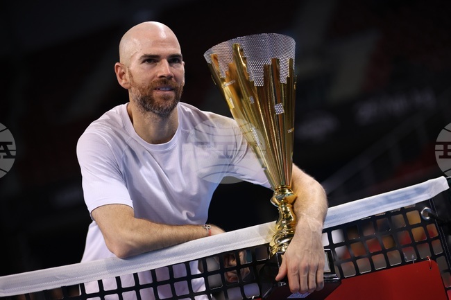 Тенис - Sofia Open 2023 - финал - Адриан Манарино - церемония - награждаване