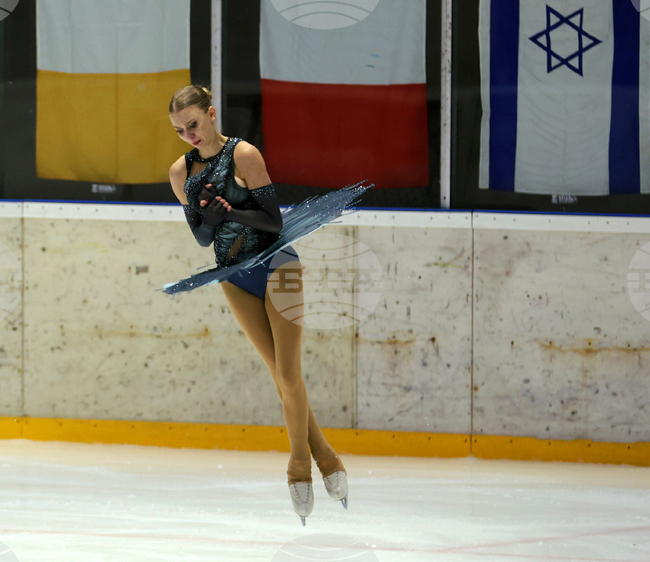 Александра Фейгин стана шампионка на турнир по фигурно пързаляне в Истанбул