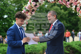 Исперих - абитуриенти - празник