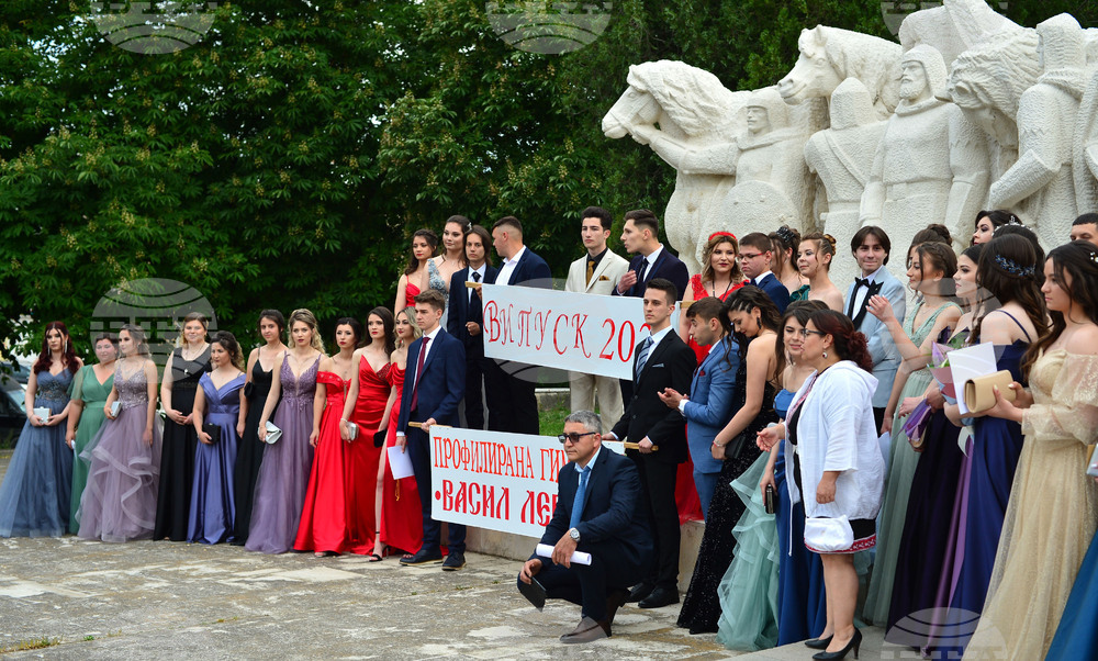 Исперих - абитуриенти - празник