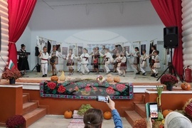 Румъния - село Извоареле - кулинарен фестивал