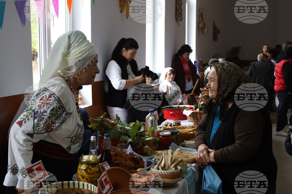 Румъния - село Извоареле - кулинарен фестивал