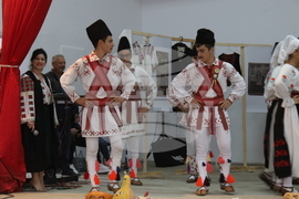 Румъния - село Извоареле - кулинарен фестивал