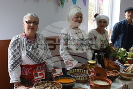 Румъния - село Извоареле - кулинарен фестивал