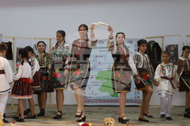 Румъния - село Извоареле - кулинарен фестивал