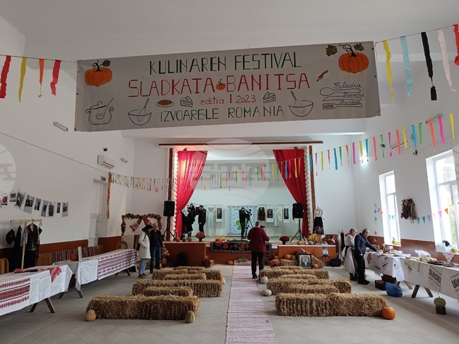 Румъния - село Извоареле - кулинарен фестивал