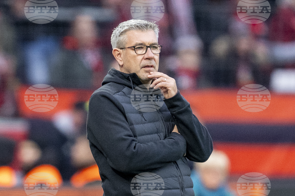 Урс Фишер поема Майнц