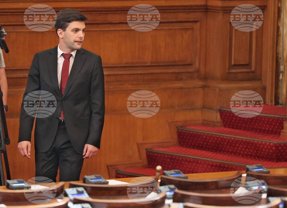 Парламент - Никола Минчев