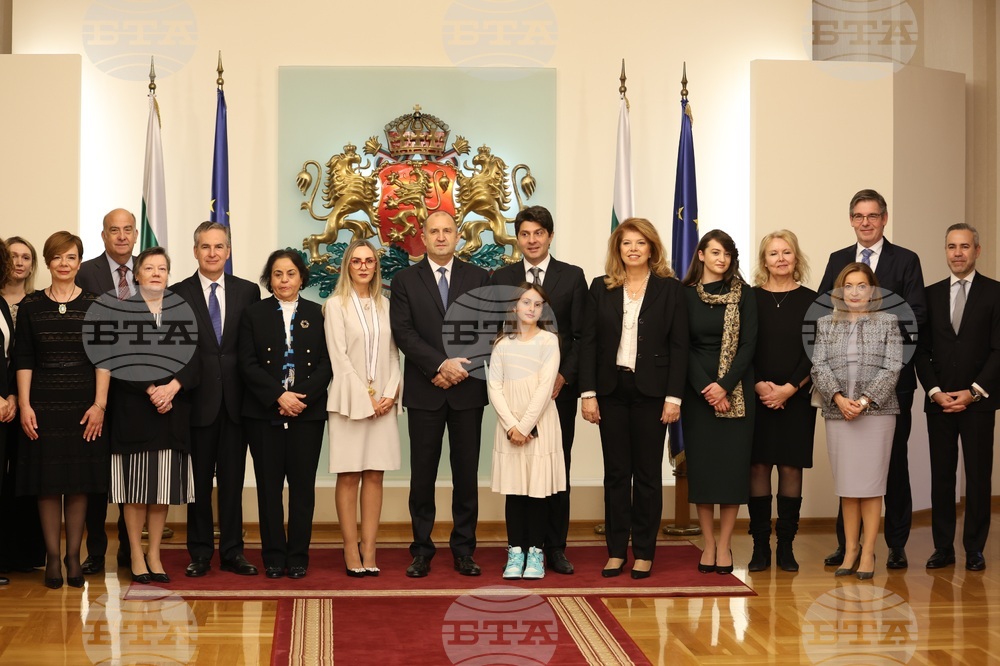 Румен Радев - Доника Ходжа - награждаване