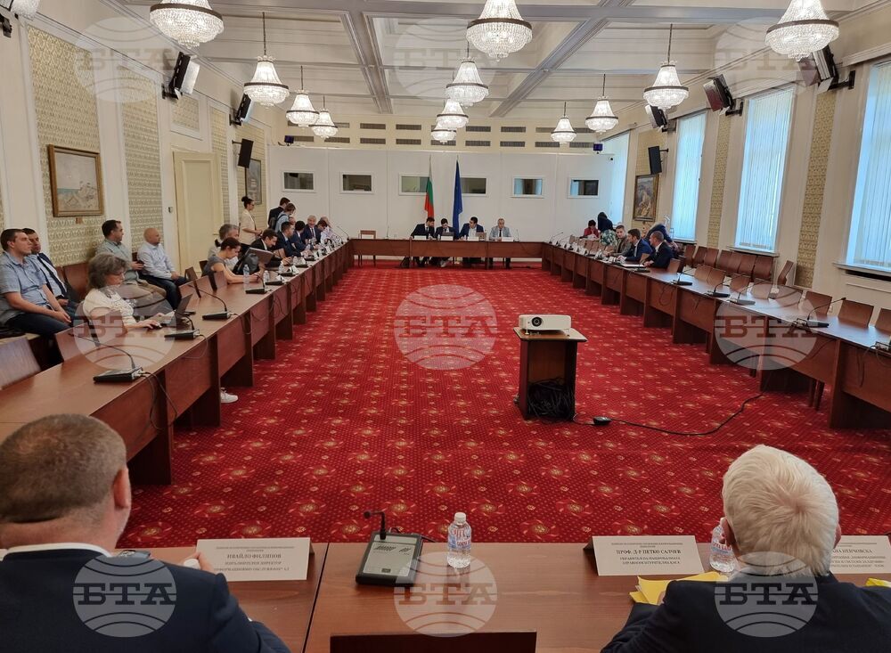 Парламент - Комисия по електронно управление и информационни технологии