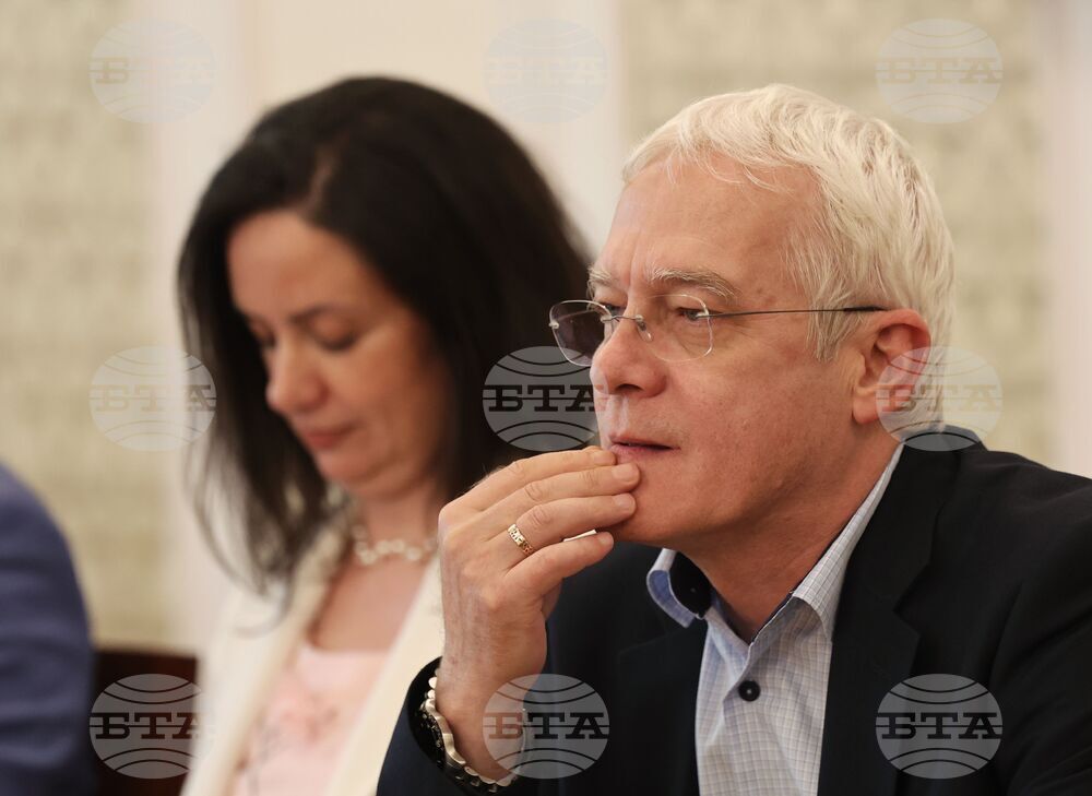 Парламент - Комисия по електронно управление и информационни технологии