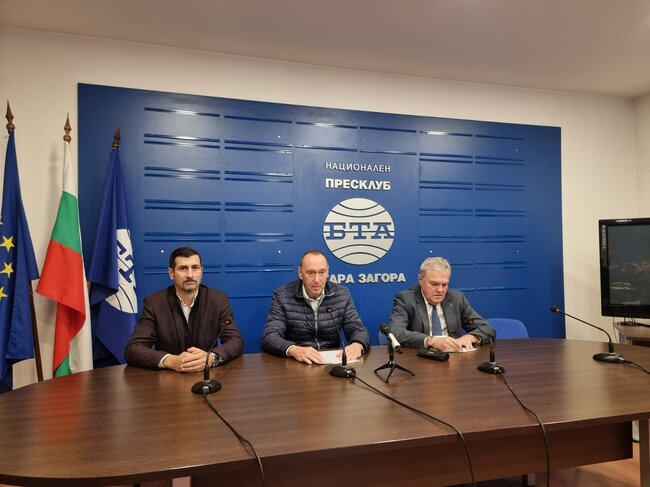 Пресконференция на коалиция "Левицата!" Румен Петков и общинските съветници в Стара Загора