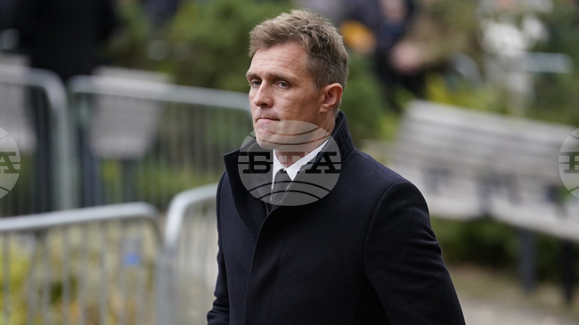 Дарън Флетчър се е свързал с бившия мениджър на Манчестър Юнайтед Алекс Фъргюсън, за да поиска благословията му