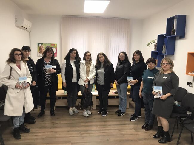 Родители на ученици от две разградски училища участваха в обучение по Националната програма „Кодово име живот“