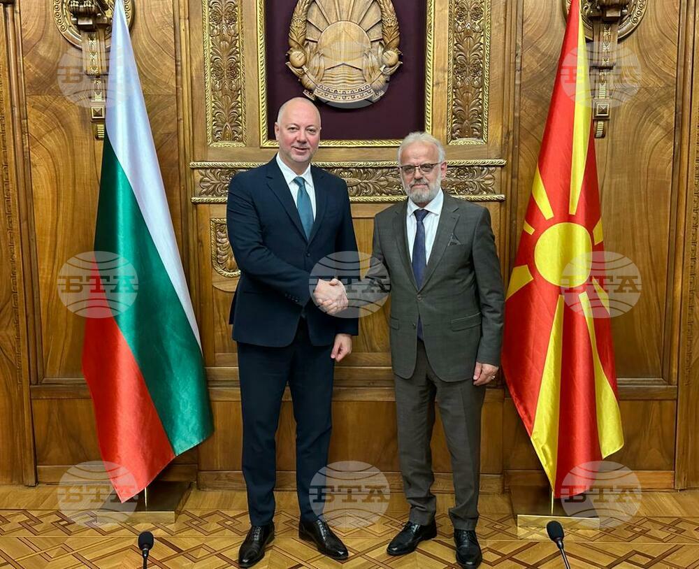 While Supporting Skopje's EU Integration, Sofia Insists Bulgarians Should Be Named in North Macedonia Constitution