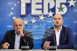 ГЕРБ-СДС - брифинг