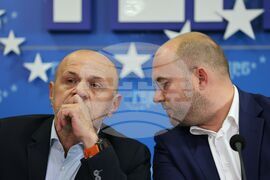 ГЕРБ-СДС - брифинг