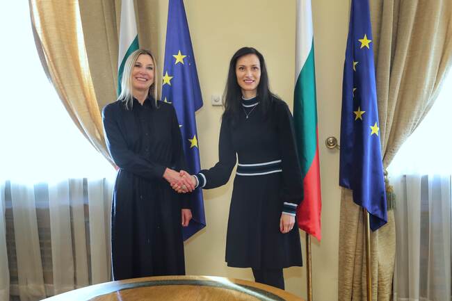 Мария Габриел: Борбата с трафика на хора изисква координиран подход на национално и европейско ниво