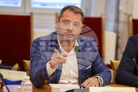 Парламент - Комисия по енергетика - Делян Добрев