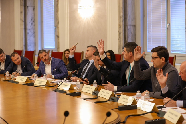 Parliamentary Committee on Energy Rejects Revocation of Russian Oil Derogation from Jan. 1 or March 15, 2024 the Latest