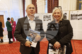 Румъния - парламент - изложба