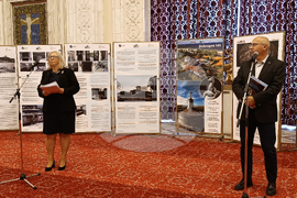 Румъния - парламент - изложба