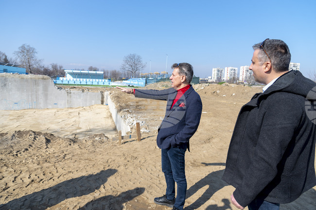 В Пазарджик започна изграждането на плувен басейн за деца на открито 