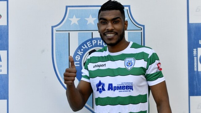 Черно море подписа с алжирския нападател Закария Беншаа