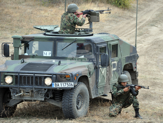 Сухопътните войски, Съвместното командване на специалните операции и ВМС ще придобият ново радио-комуникационно оборудване