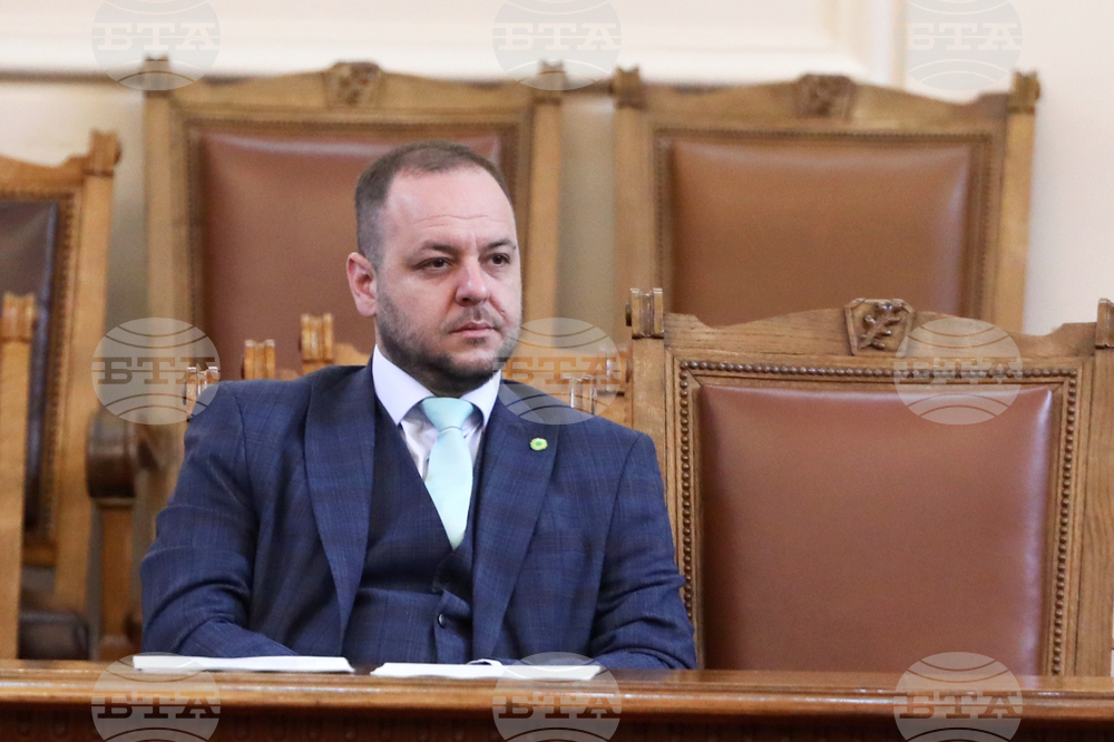 Парламент - Борислав Сандов - заседание