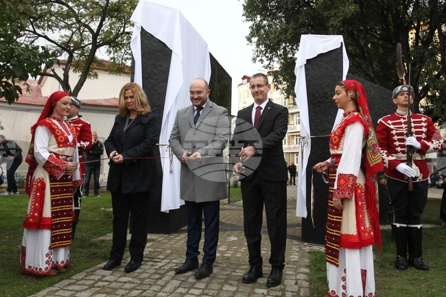 Паметник на юристите - откриване