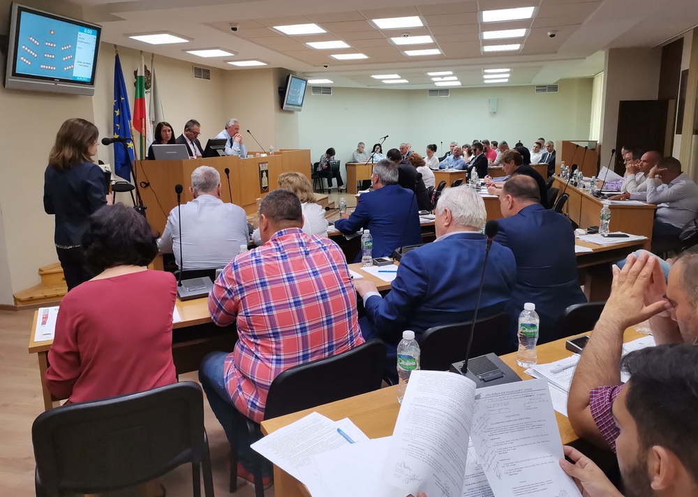 Съветниците приеха годишните отчети и баланси за 2021 година на общинските фирми