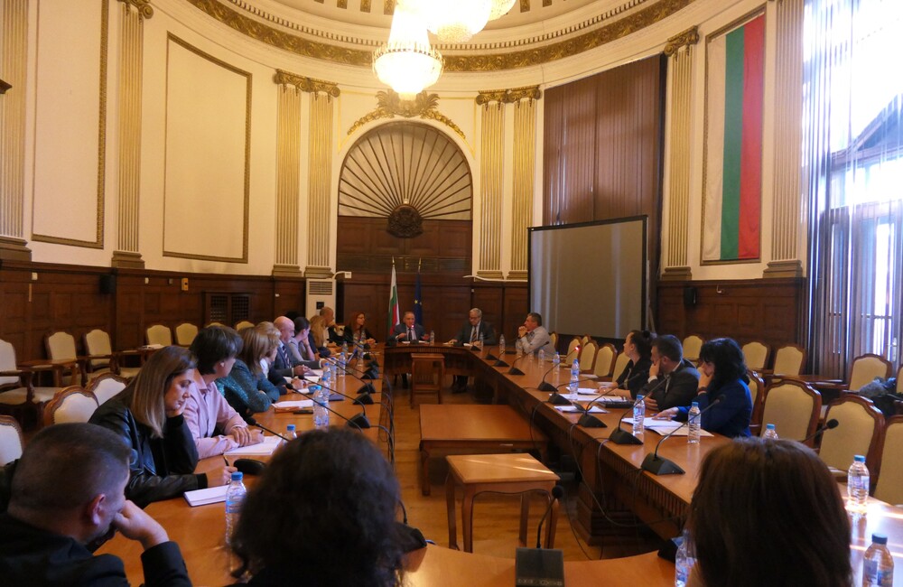 МЗХ инициира среща с представители на хранителната индустрия и НАП