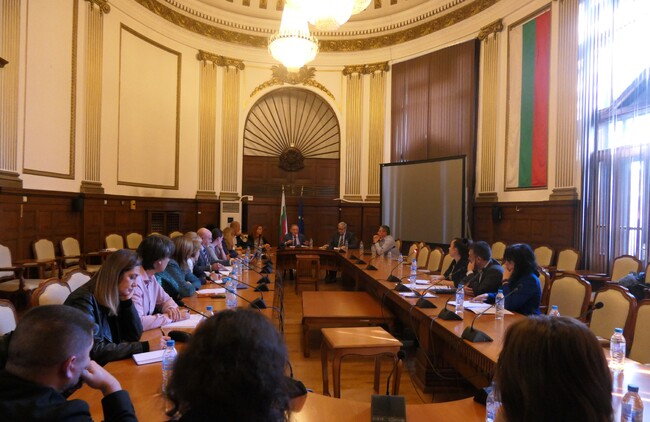 МЗХ инициира среща с представители на хранителната индустрия и НАП