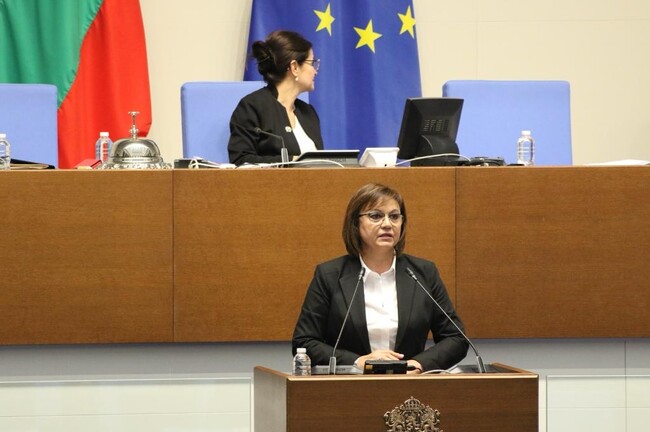 Нинова: Това правителство държи цял народ заложник на лакомията и зависимостите си