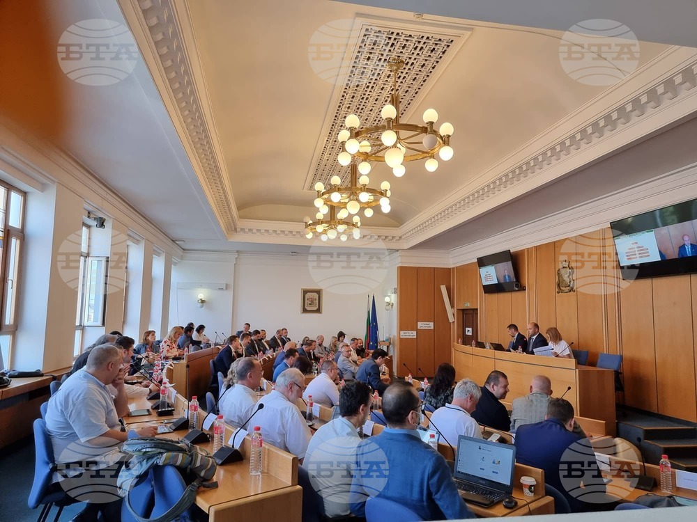 Общо 1492 общински жилища в 22 от 24 района на София да бъдат обявени за продажба, реши Столичният общински съвет
