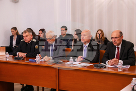 Парламент - Комисията по отбрана