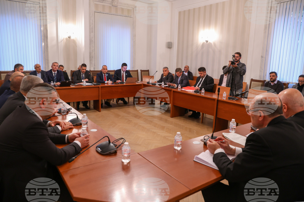 Парламент - Комисията по отбрана